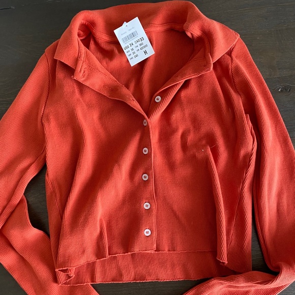 Brandy Melville Tops - Brandy Melville collared long sleeve